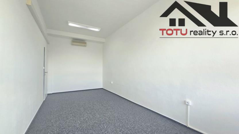 Pronájem kanceláře, Chrudim, Palackého třída, 19 m2