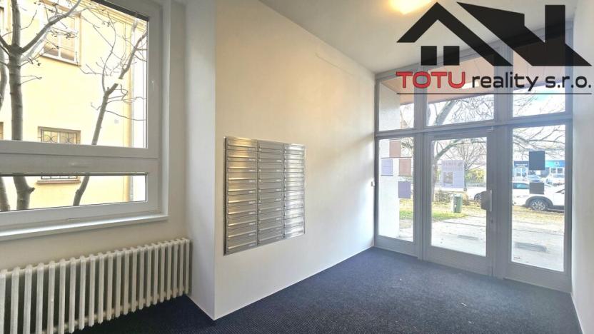 Pronájem kanceláře, Chrudim, Palackého třída, 40 m2