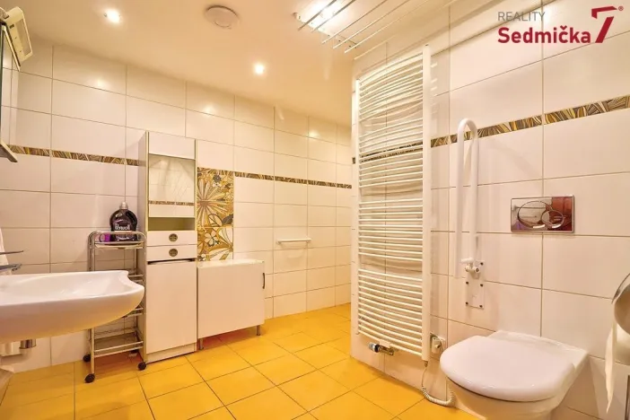 Prodej rodinného domu, Věcov, 318 m2