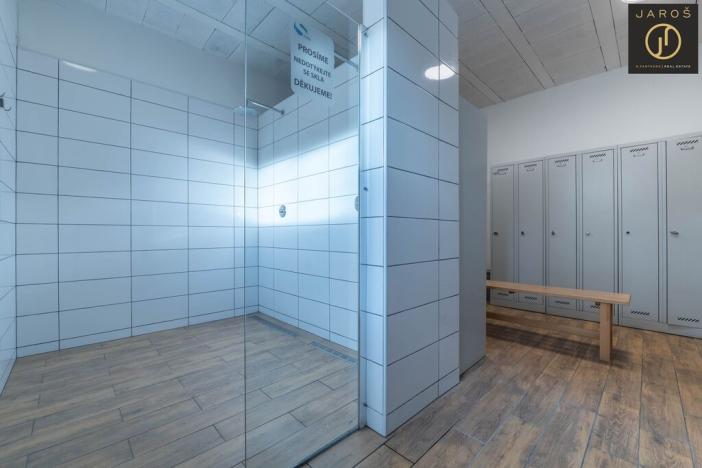 Pronájem kanceláře, Buštěhrad, Náměstí, 576 m2