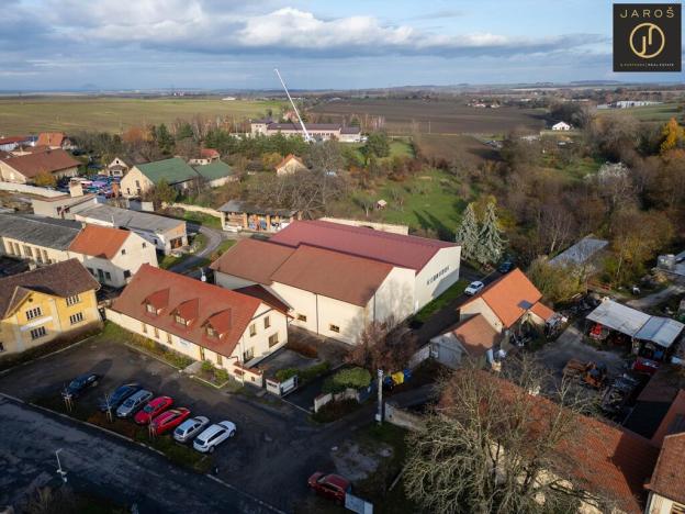 Pronájem kanceláře, Buštěhrad, Náměstí, 576 m2