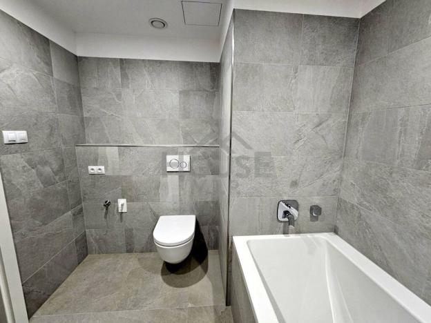 Prodej bytu 2+kk, Praha - Vysočany, Spojovací, 64 m2