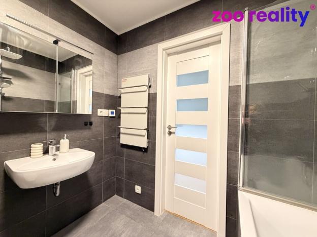 Pronájem bytu 2+kk, Chomutov, Maxima Gorkého, 45 m2