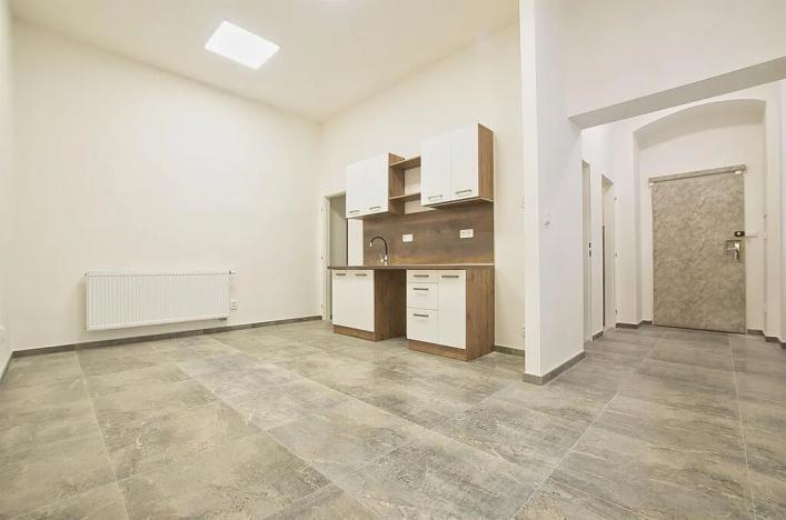 Pronájem kanceláře, Praha - Holešovice, Milady Horákové, 141 m2