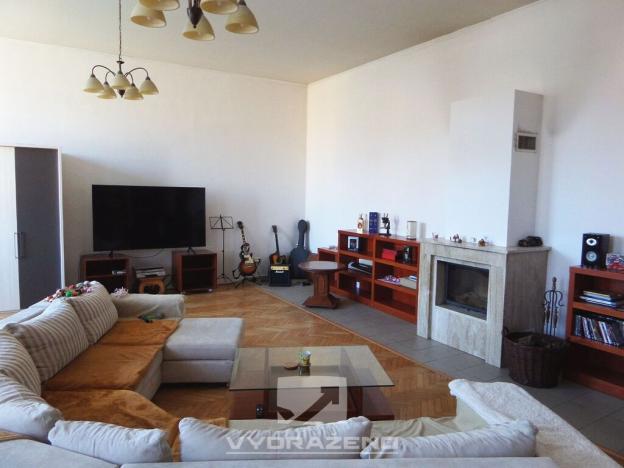 Prodej rodinného domu, Dolní Kounice, Hlavní, 400 m2