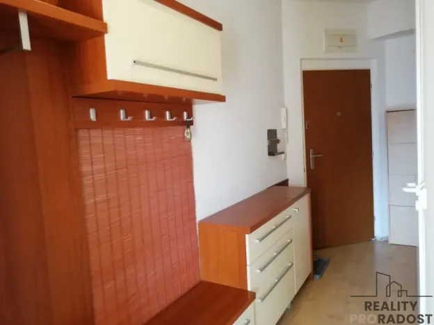 Pronájem bytu 2+kk, Olomouc, Handkeho, 45 m2