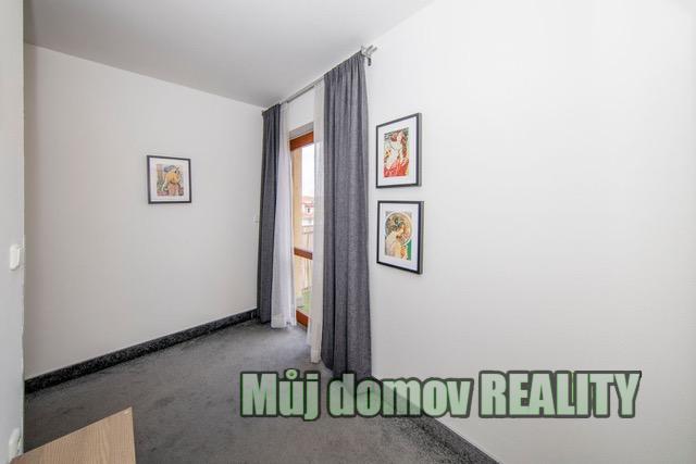 Pronájem bytu 2+kk, Praha - Smíchov, U Santošky, 50 m2