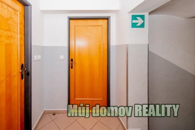 Pronájem bytu 2+kk, Praha - Smíchov, U Santošky, 50 m2