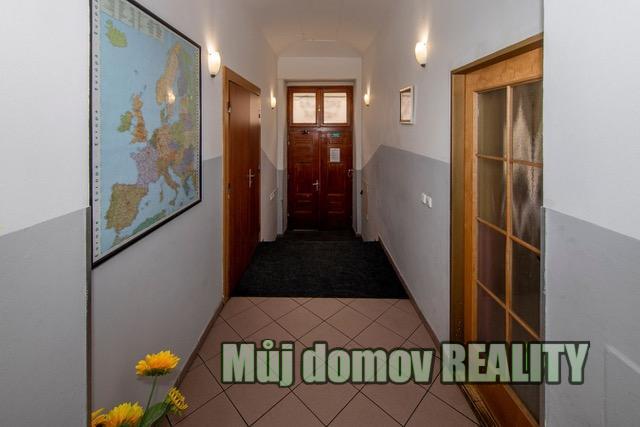 Pronájem bytu 2+kk, Praha - Smíchov, U Santošky, 50 m2