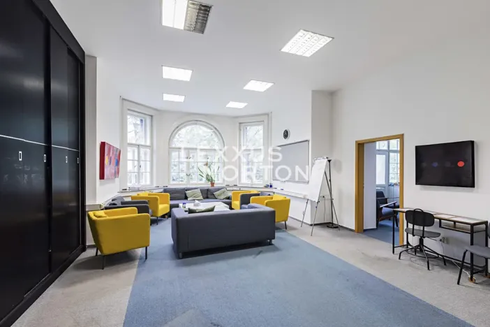 Prodej kanceláře, Kladno, Huťská, 1408 m2