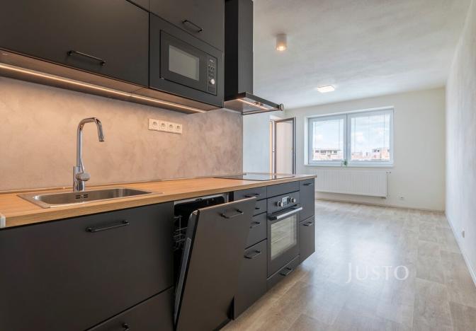 Pronájem bytu 2+kk, Uherské Hradiště, Jabloňová, 56 m2