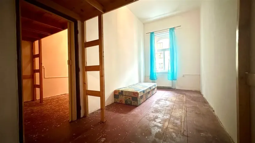 Prodej bytu 3+1, Cheb, Valdštejnova, 82 m2