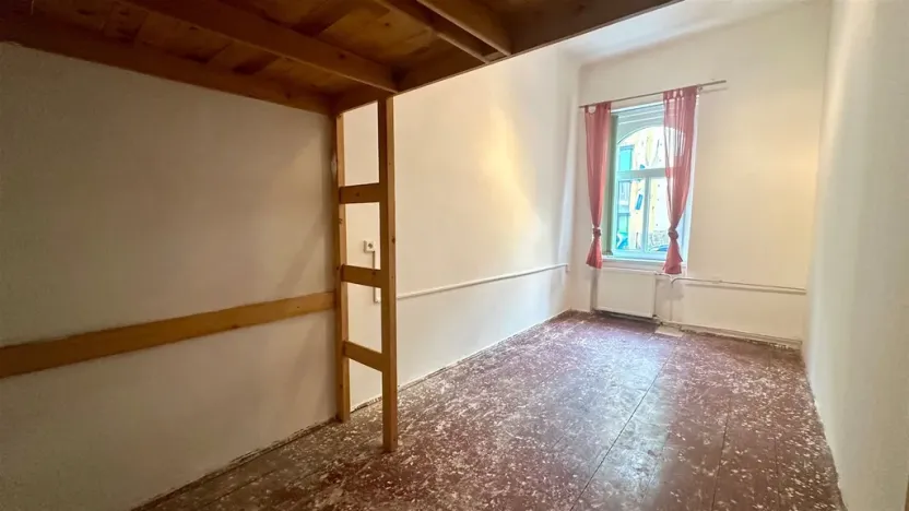 Prodej bytu 3+1, Cheb, Valdštejnova, 82 m2