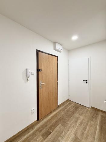 Pronájem bytu 4+kk, Jablonec nad Nisou - Mšeno nad Nisou, S. K. Neumanna, 74 m2