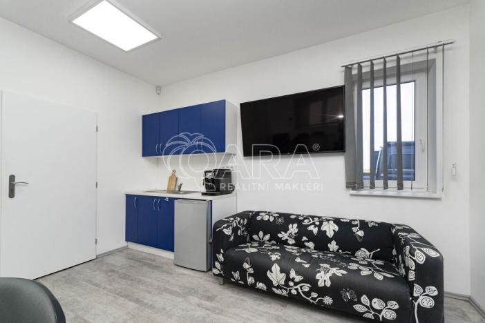 Pronájem skladu, Kateřinice, 425 m2