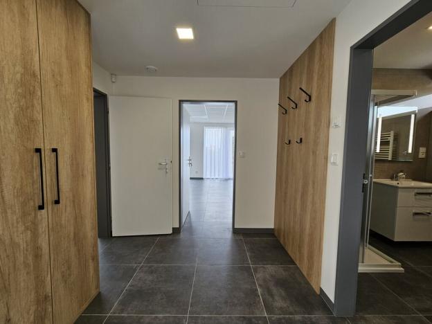 Pronájem skladu, Praha, Všetatská, 146 m2