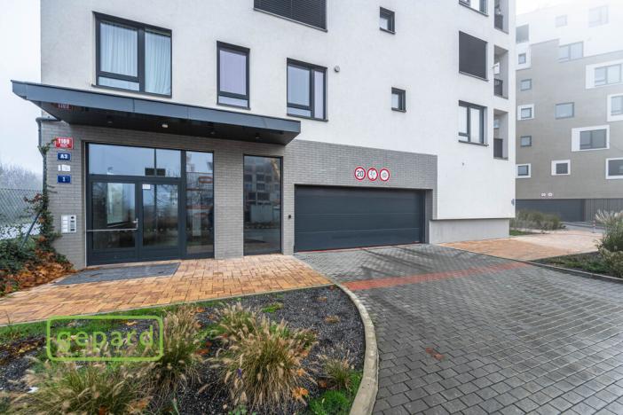 Pronájem bytu 2+kk, Praha, Huppnerova, 53 m2