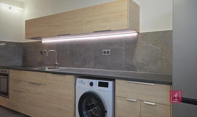 Pronájem bytu 1+1, Mokrá-Horákov, 40 m2