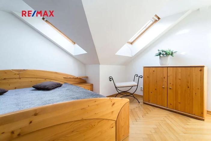 Pronájem bytu 2+kk, Praha - Karlín, Křižíkova, 70 m2