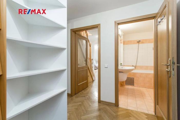 Pronájem bytu 2+kk, Praha - Karlín, Křižíkova, 70 m2