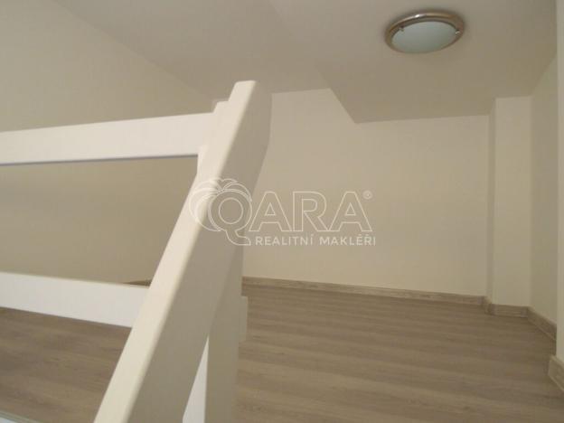 Pronájem bytu 1+kk, Praha - Nusle, Rostislavova, 12 m2