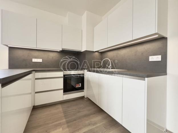 Pronájem bytu 3+kk, Brno, Střední, 76 m2