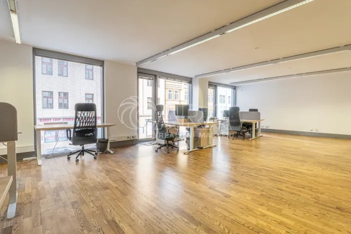 Prodej kanceláře, Praha - Žižkov, Prokopova, 347 m2