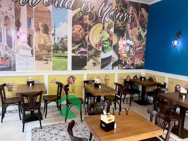 Pronájem restaurace, Praha - Nusle, náměstí Generála Kutlvašra, 300 m2