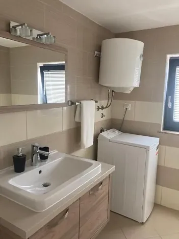 Prodej rodinného domu, Poniklá, 220 m2