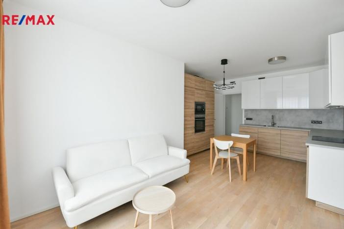 Pronájem bytu 2+kk, Praha - Vinohrady, Perucká, 45 m2