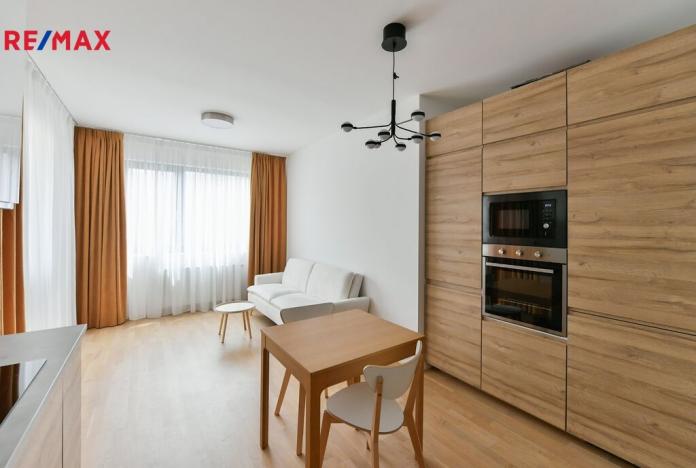 Pronájem bytu 2+kk, Praha - Vinohrady, Perucká, 45 m2