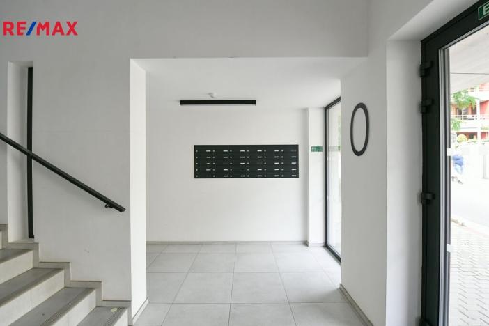 Pronájem bytu 2+kk, Praha - Vinohrady, Perucká, 45 m2