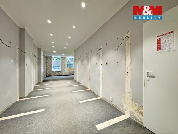 Pronájem obchodního prostoru, Karlovy Vary, Moskevská, 70 m2