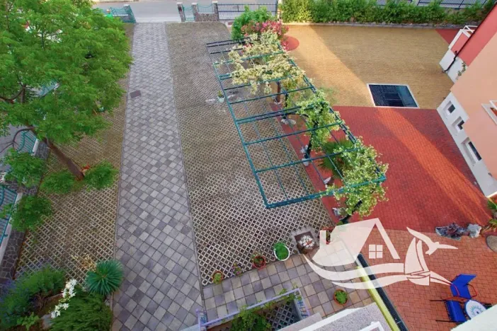 Prodej vícegeneračního domu, Vodice, Chorvatsko, 1230 m2