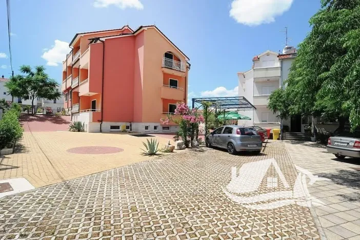 Prodej vícegeneračního domu, Vodice, Chorvatsko, 1230 m2