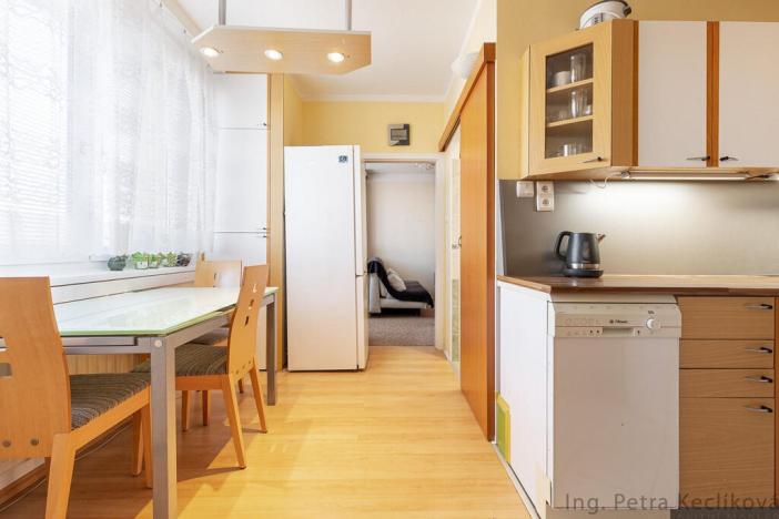 Pronájem bytu 3+1, Brno - Kohoutovice, Axmanova, 73 m2