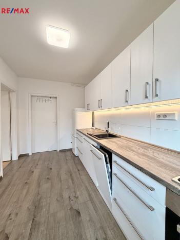 Pronájem bytu 1+1, Ostrava - Poruba, Čs. exilu, 40 m2