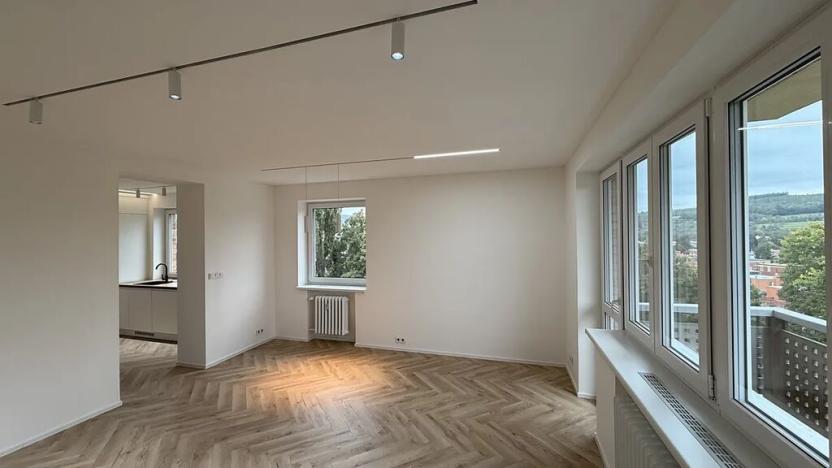 Pronájem bytu 2+1, Zlín, Věžové domy, 65 m2