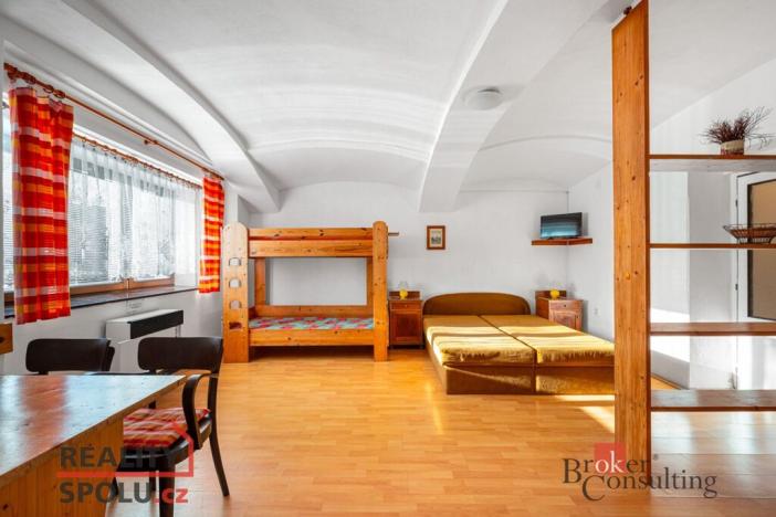 Prodej rodinného domu, Doksy, Lipové náměstí, 319 m2