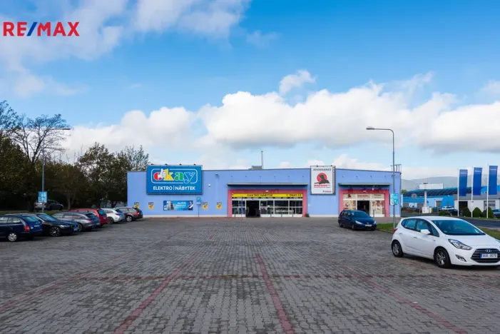 Pronájem obchodního prostoru, Ústí nad Labem - Všebořice, Podhoří, 1210 m2
