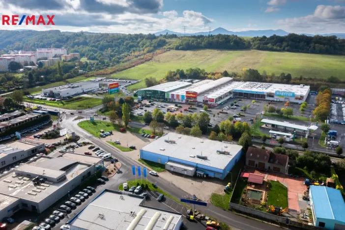 Pronájem obchodního prostoru, Ústí nad Labem - Všebořice, Podhoří, 1210 m2