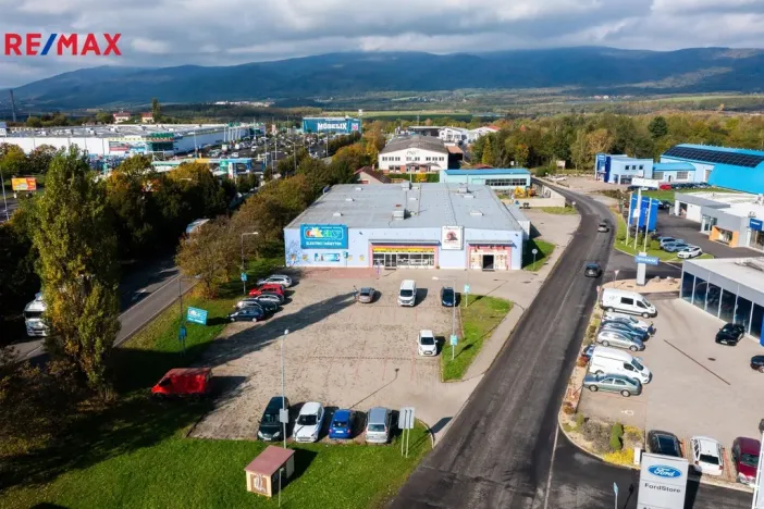 Pronájem obchodního prostoru, Ústí nad Labem - Všebořice, Podhoří, 1210 m2
