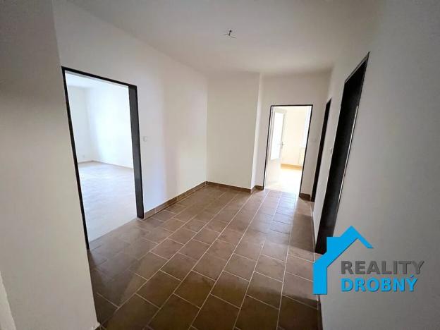 Pronájem bytu 2+1, Děčín, Družstevní, 80 m2