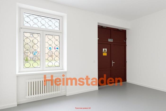 Pronájem obchodního prostoru, Havířov - Město, Hlavní třída, 80 m2