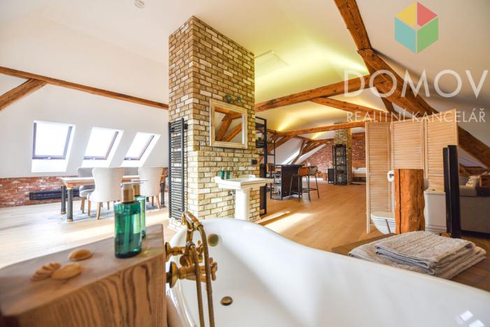 Pronájem atypického bytu, Beroun, Lidická, 200 m2