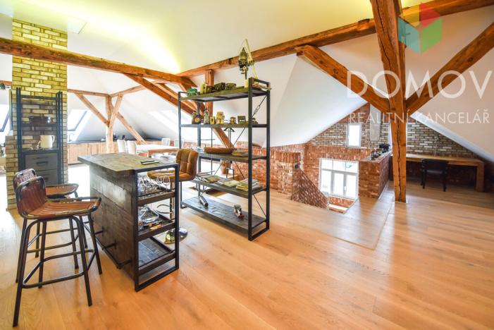 Pronájem atypického bytu, Beroun, Lidická, 200 m2