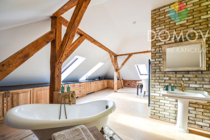 Pronájem atypického bytu, Beroun, Lidická, 200 m2