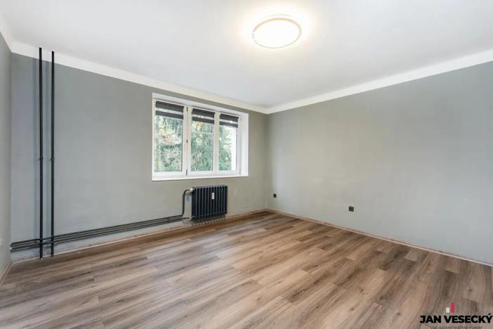 Pronájem bytu 3+1, Praha - Čakovice, U Párníků, 54 m2