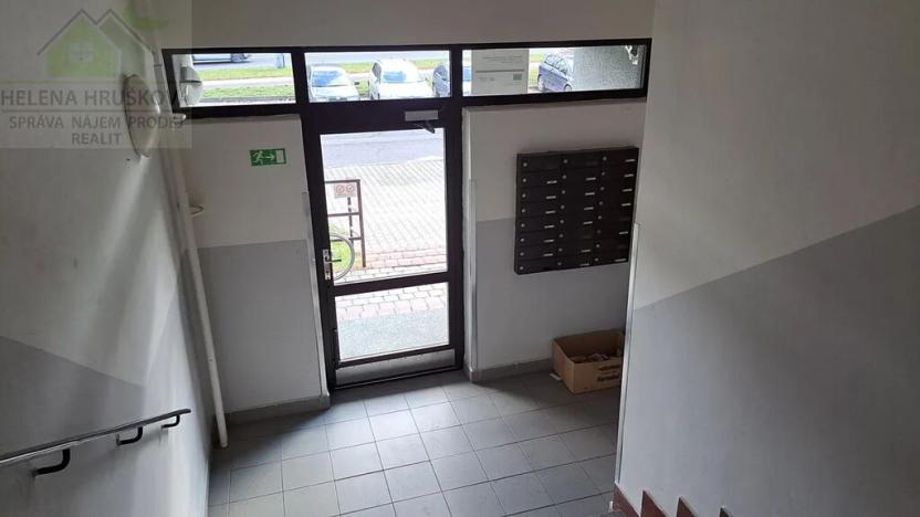 Pronájem bytu 1+1, Ostrava, Varenská, 35 m2