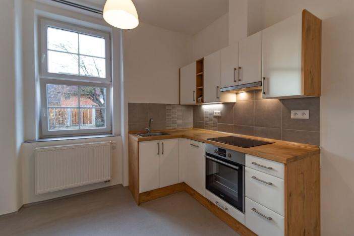 Pronájem bytu 1+kk, Sušice - Sušice II, Hrádecká, 34 m2